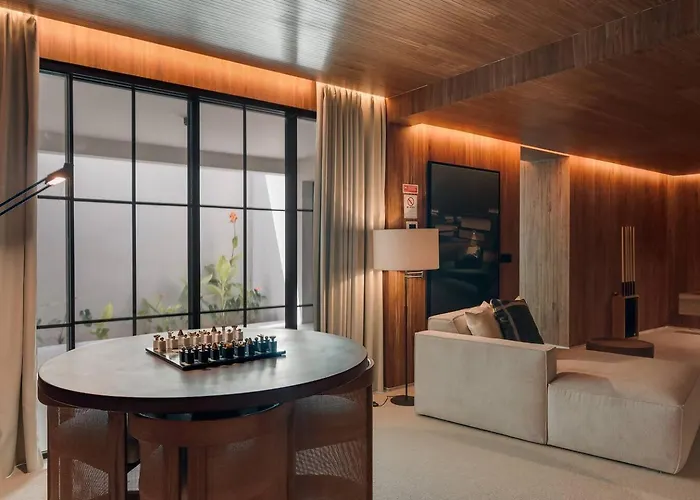 Mangoni - Brand New Luxury *