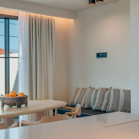 Mangoni - Brand New Luxury فيلة