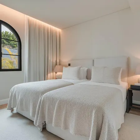 Mangoni - Brand New Luxury *