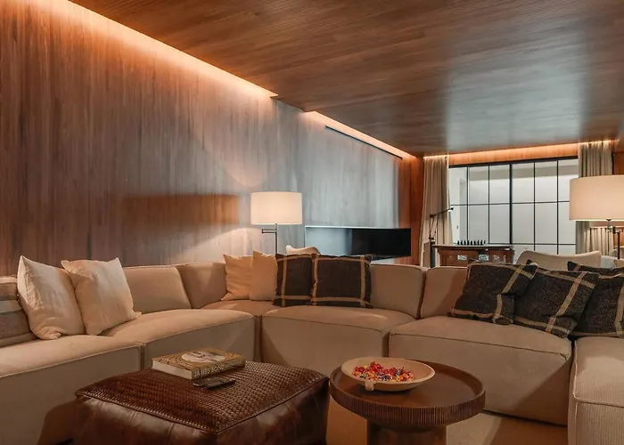 Mangoni - Brand New Luxury