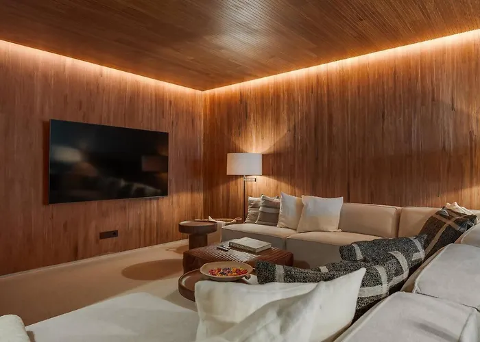 Mangoni - Brand New Luxury