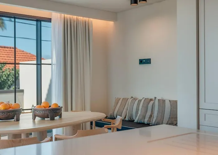 Mangoni - Brand New Luxury Villa