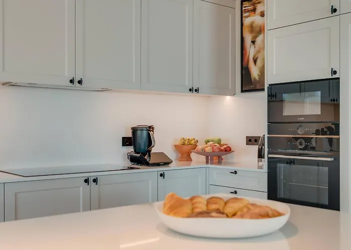 Mangoni - Brand New Luxury