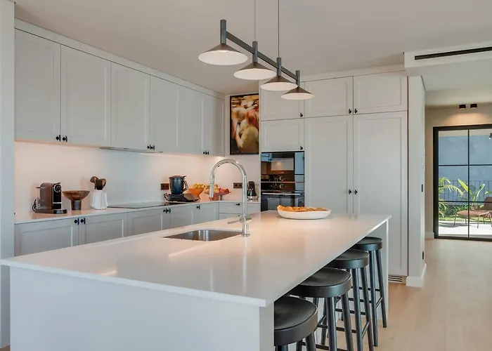 Vila Mangoni - Brand New Luxury