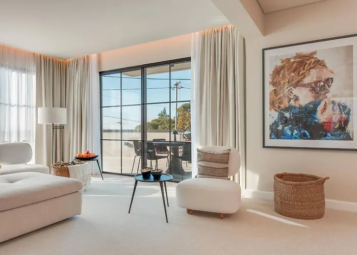 Mangoni - Brand New Luxury