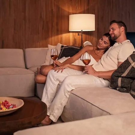 Mangoni - Brand New Luxury * Funchal (Madeira)